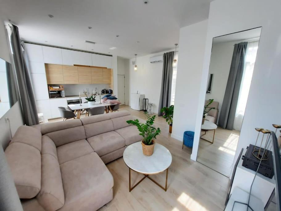 Lacamihome Apartment *